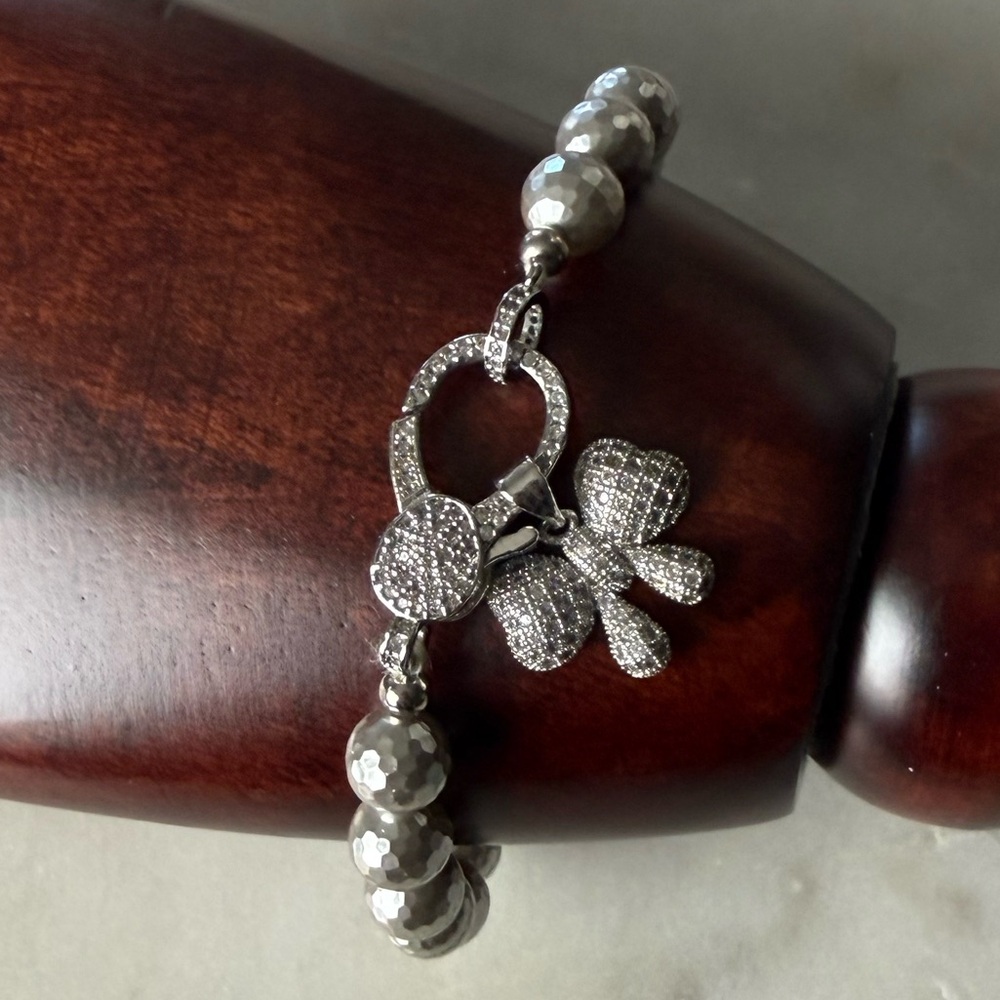 Elegant Silver Beaded Bow Bracelet New